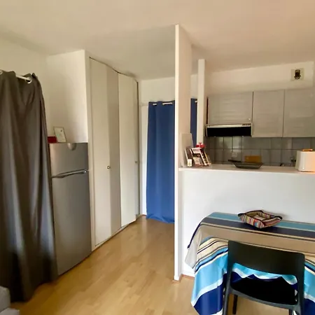 Appartamento With Balcony In Facing The Pool *